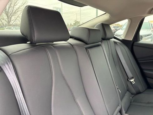 Used 2022 Acura TLX image 30