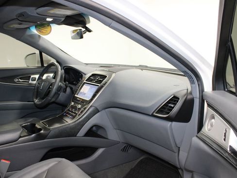 Used 2019 Lincoln Nautilus Reserve w/ Ultimate Package image 28