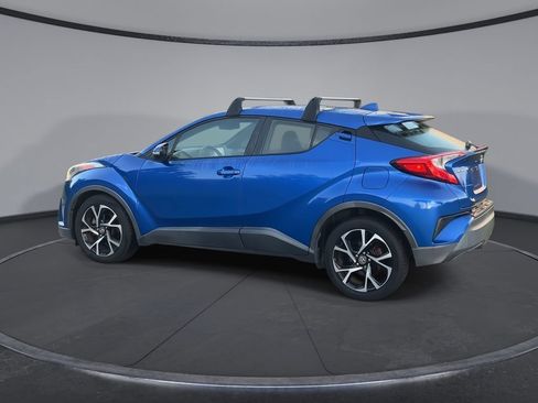 Used 2018 Toyota C-HR XLE FWD image 6