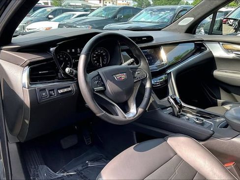 Used 2023 Cadillac XT6 Premium Luxury w/ Platinum Package AWD/4WD image 14