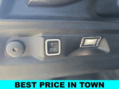 Used 2023 Jeep Grand Cherokee L Laredo AWD/4WD image 14
