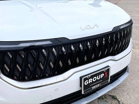 Certified 2026 Kia Carnival FWD image 28
