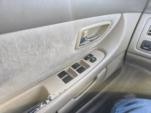 Used 2000 Toyota Avalon XLS image 28