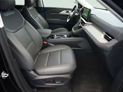 Certified 2026 Ford Explorer Active RWD image 20