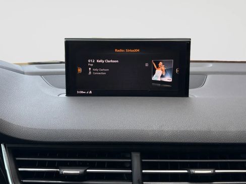 Used 2019 Audi Q7 3.0T Prestige w/ Prestige Package AWD/4WD image 25