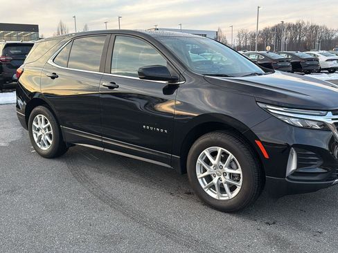 Used 2022 Chevrolet Equinox LT image 2