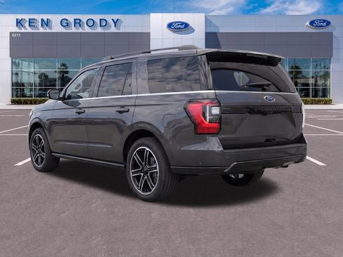 Used 2021 Ford Expedition Max Limited AWD/4WD image 4