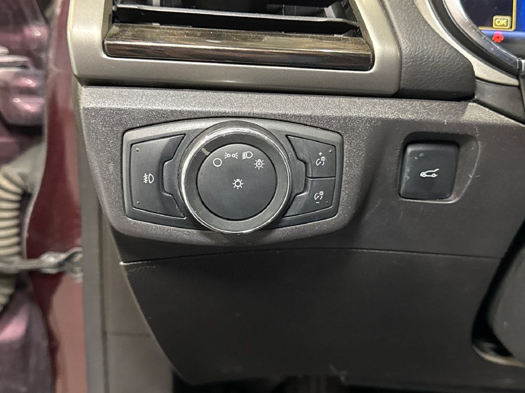 Used 2013 Ford Fusion SE FWD image 20