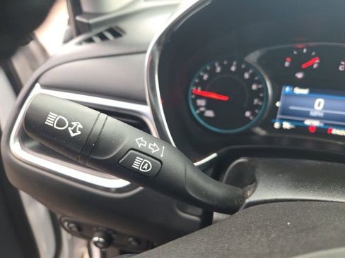 Used 2020 Chevrolet Equinox LT image 23