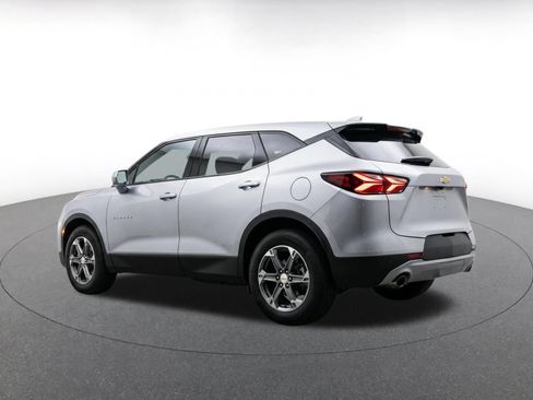 Used 2025 Chevrolet Blazer LT FWD image 7