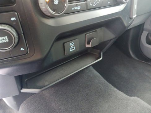 Used 2023 Ford F150 XLT image 11