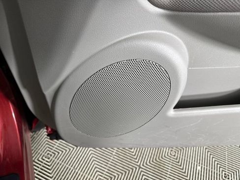 Used 2012 Nissan Rogue S image 34