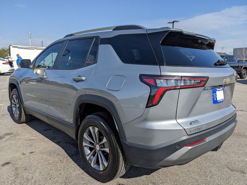 Used 2025 Chevrolet Equinox LT w/ Convenience Package II image 19