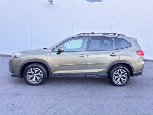 Used 2022 Subaru Forester Premium AWD/4WD image 7