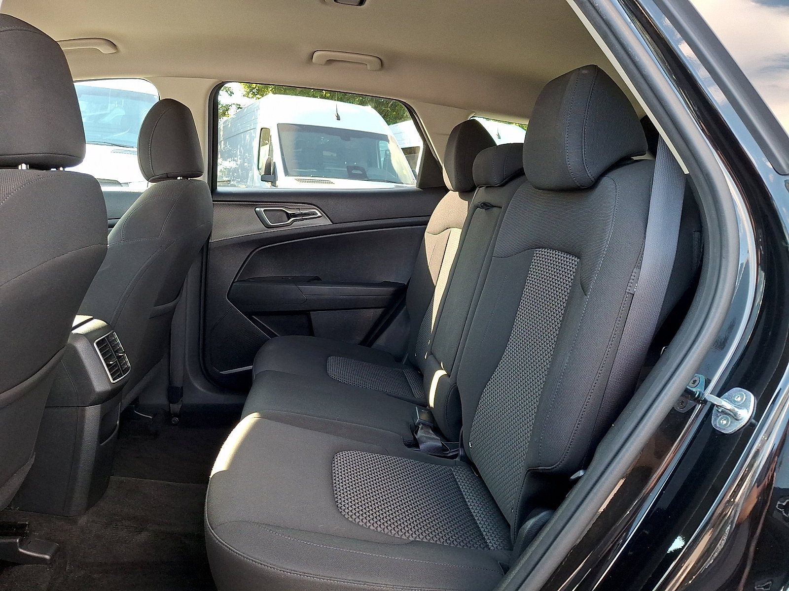 Used 2024 Kia Sportage LX FWD image 10