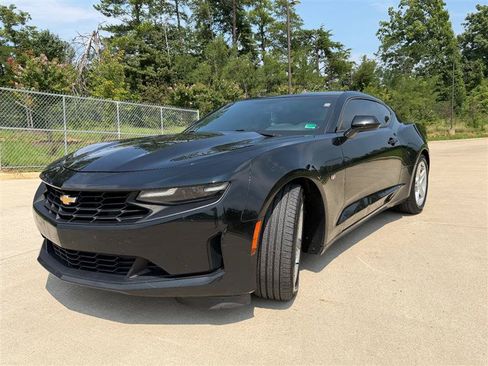 Used 2021 Chevrolet Camaro LT RWD image 1