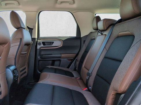 Used 2025 Ford Bronco Sport Outer Banks w/ Outer Banks Tech Package+ AWD/4WD image 19