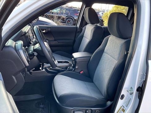 Used 2023 Toyota Tacoma TRD Off-Road image 24