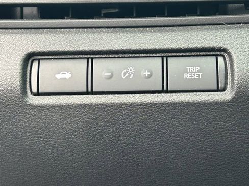 Used 2024 Nissan Altima 2.5 SV FWD image 24