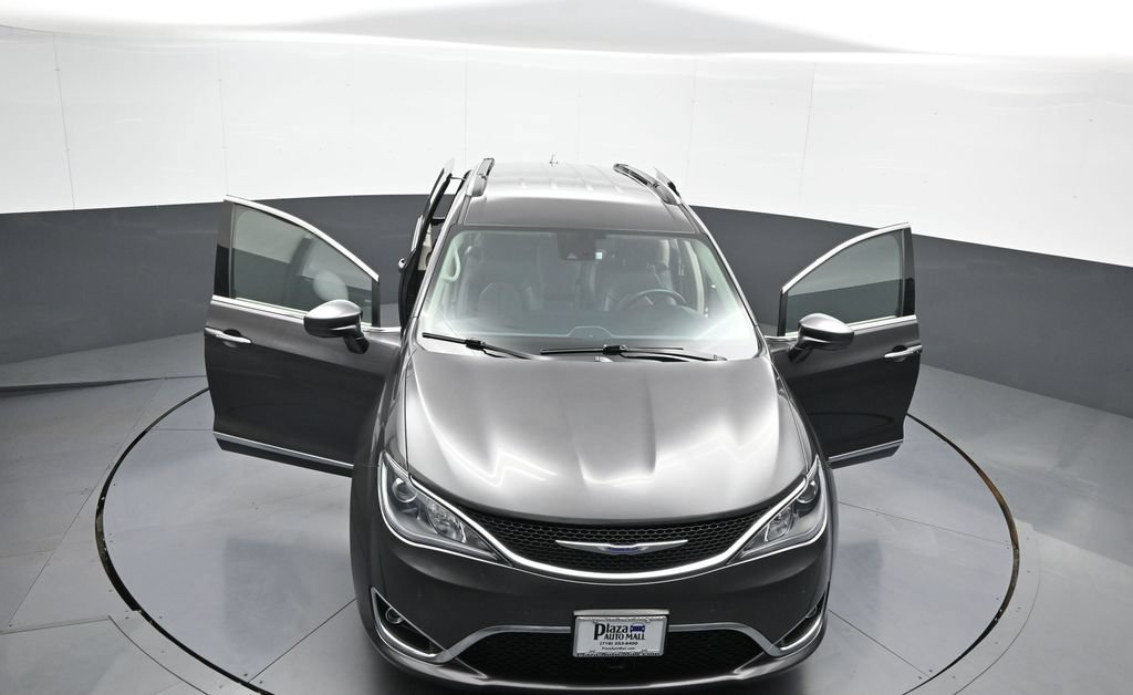 Used 2020 Chrysler Pacifica Touring-L Plus FWD image 49
