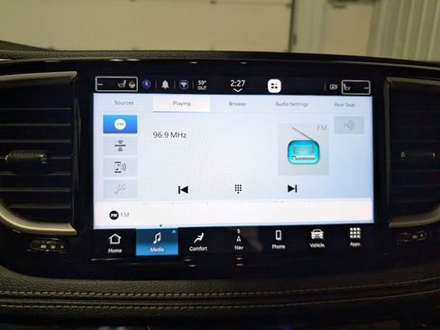 Used 2023 Chrysler Pacifica Touring-L w/ Uconnect Theater Family Group FWD image 21