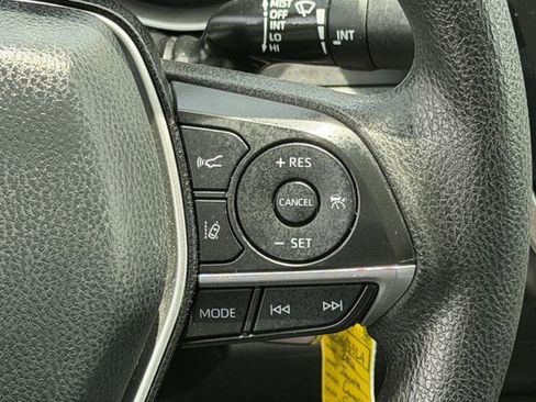 Used 2021 Toyota Camry LE FWD image 15