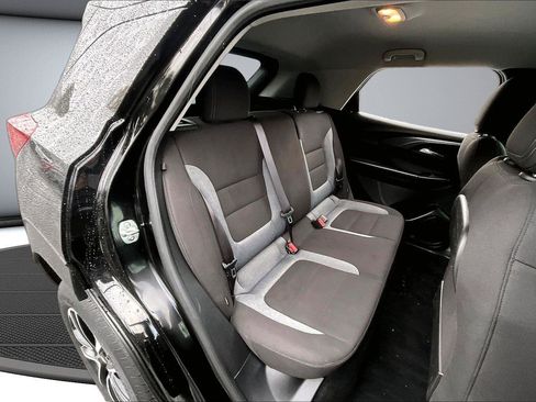 Used 2025 Chevrolet TrailBlazer LT FWD image 23