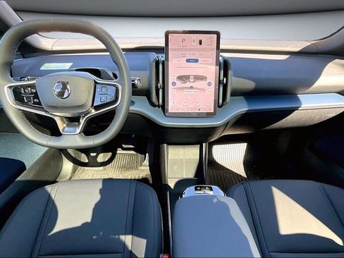 Used 2026 Volvo EX30 Cross Country Ultra w/ Protection Package Premier image 7