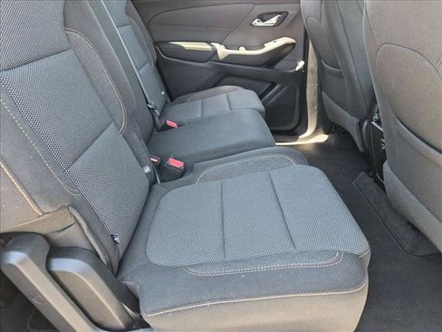Used 2020 Chevrolet Traverse LS FWD image 17