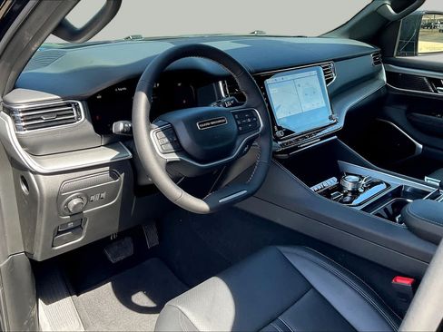 New 2026 Jeep Grand Wagoneer Limited AWD/4WD image 8