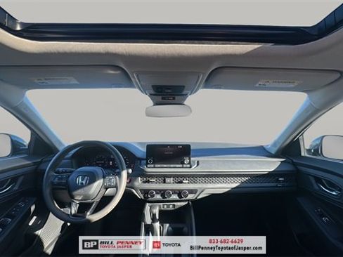 Used 2023 Honda Accord EX image 10