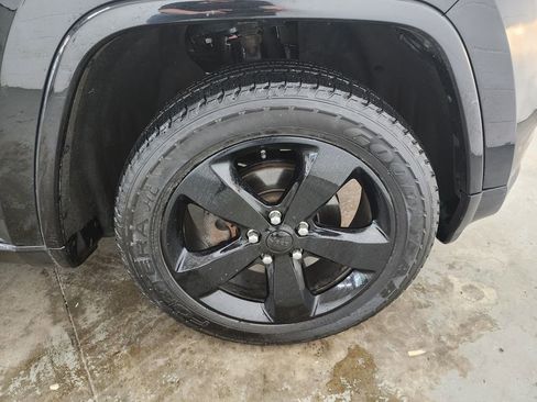 Used 2014 Jeep Grand Cherokee Altitude AWD/4WD image 39