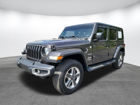 Used 2018 Jeep Wrangler Unlimited Sahara AWD/4WD image 22
