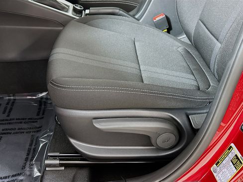 New 2025 Hyundai Venue SEL image 18