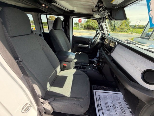 Used 2024 Jeep Wrangler Unlimited AWD/4WD image 38