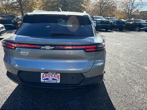 New 2026 Chevrolet Equinox EV LT image 6