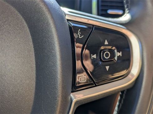 Used 2016 Volvo XC90 T6 Inscription w/ Protection Package Plus image 18