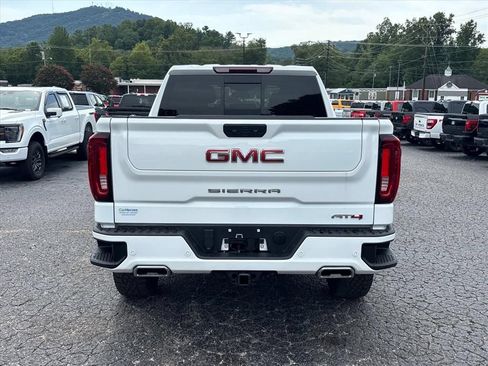 Used 2024 GMC Sierra 1500 AT4 w/ AT4 Premium Package AWD/4WD image 6