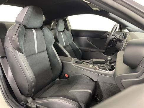 Used 2025 Toyota GR86 Premium image 28