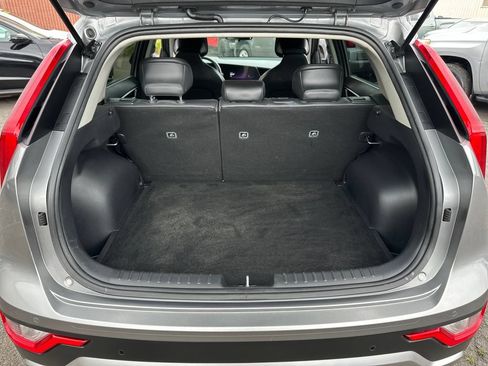 Used 2023 Kia Niro EX FWD image 20