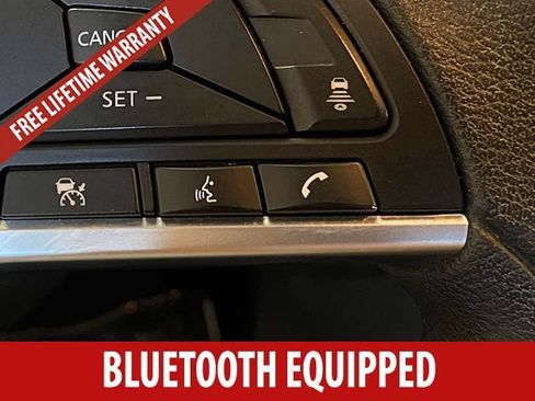 Used 2024 Nissan Sentra SV FWD image 11