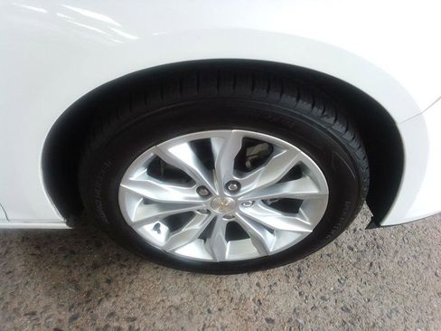 Used 2022 Chevrolet Malibu LT FWD image 26