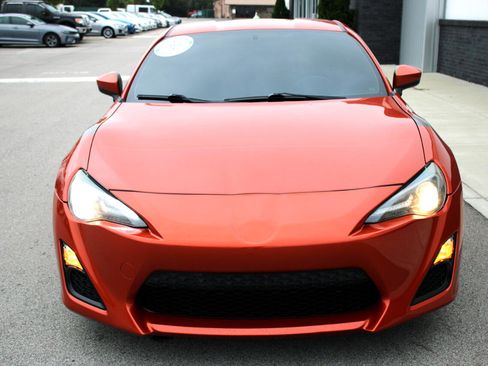 Used 2013 Scion FR-S image 2