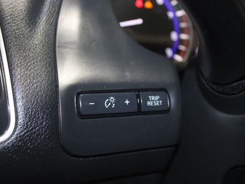 Used 2019 INFINITI Q60 3.0t Luxe w/ Essential Package image 15