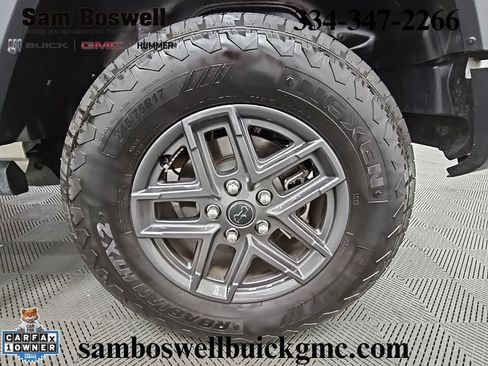 Used 2024 Jeep Wrangler Sport S image 40