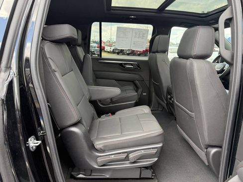 Used 2025 Chevrolet Suburban RST w/ Comfort Package AWD/4WD image 49