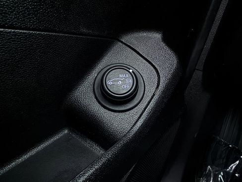 Used 2021 GMC Terrain SLT w/ Infotainment Package II image 14