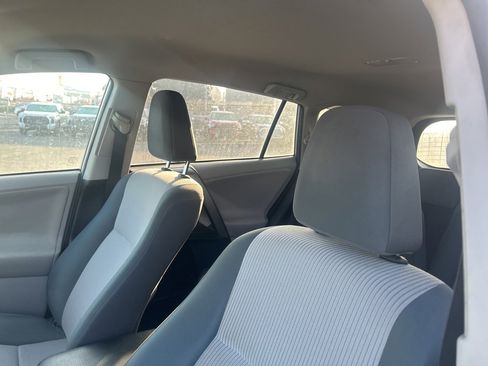 Used 2013 Toyota RAV4 LE image 19