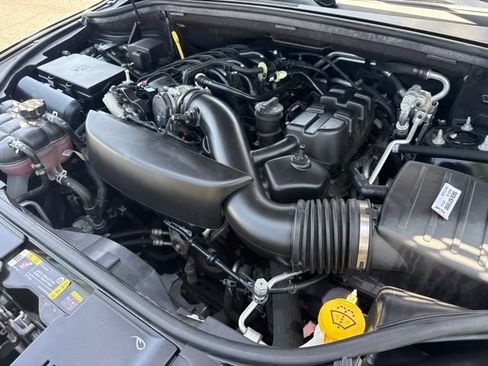 Used 2023 Dodge Durango GT AWD/4WD image 34