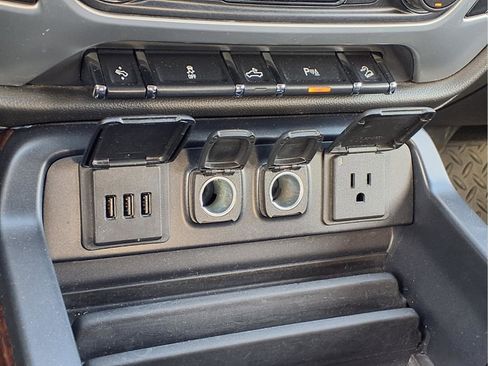 Used 2015 GMC Sierra 1500 SLE w/ SLE Value Package image 12